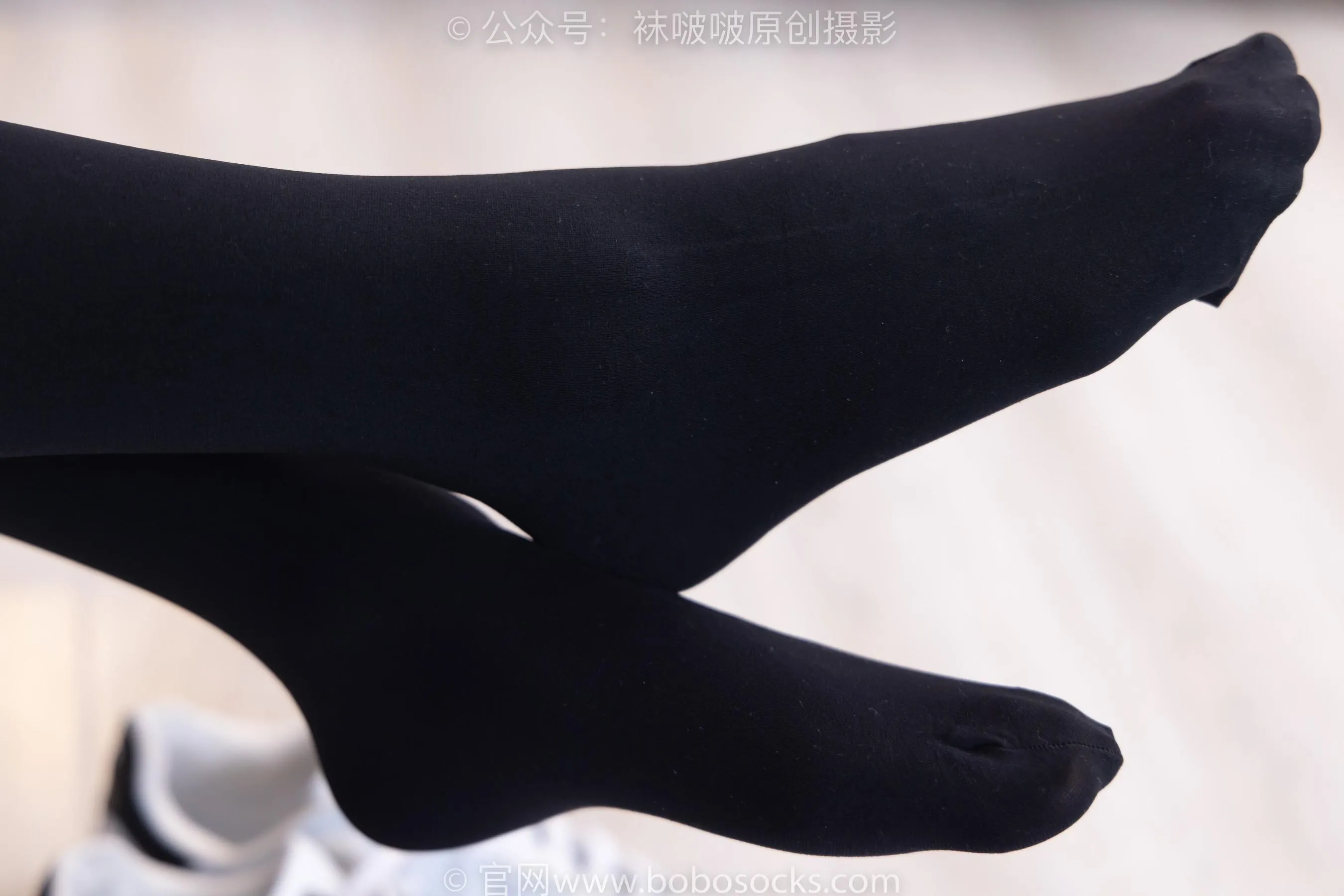 [BoBoSocks袜啵啵]NO.204 小沫-高跟鞋、贝壳头板鞋、白丝大腿袜、黑丝大腿袜[23] [57P]插图7